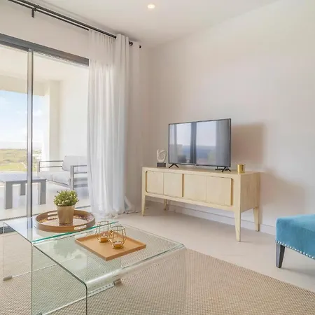 Awesome In With 2 Bedrooms, Wifi And Outdoor Swimming Pool